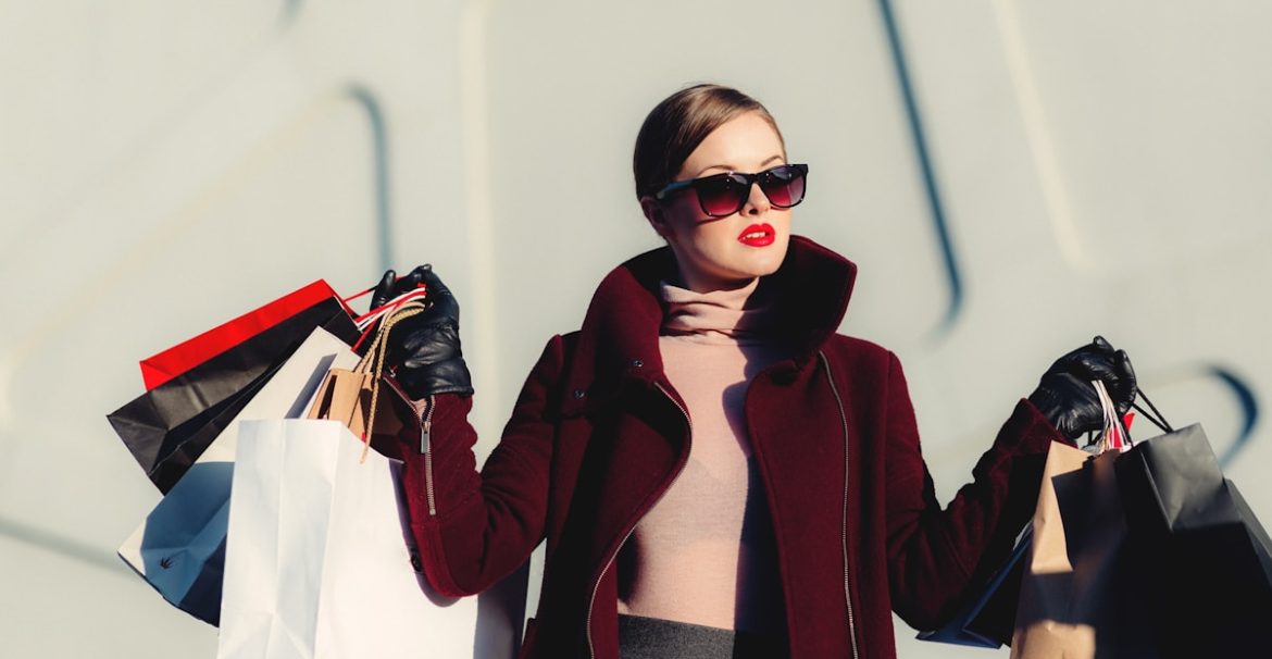 Create Seven Stylish Looks from a Small Wardrobe Capsule Guide