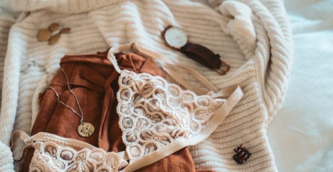 The Art of Versatility: Clothing That Adapts to Any Occasion