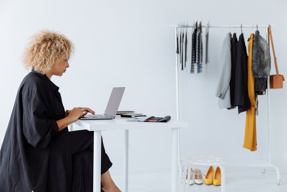 Power Blouses For Virtual Meetings: 6 Power Blouses That Actually Work on Camera in 2026